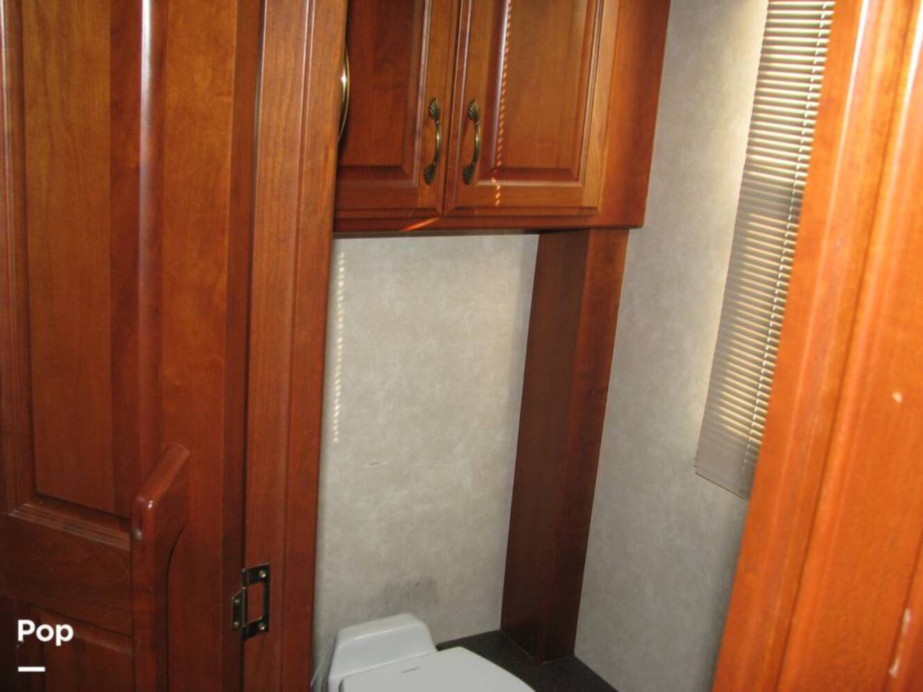 A photo of this 2007 American Coach American Tradition 42R