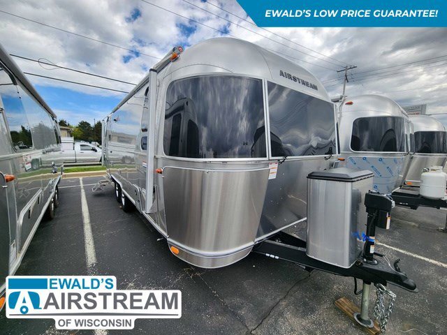 2025 Airstream International 25FB in hales corners WI