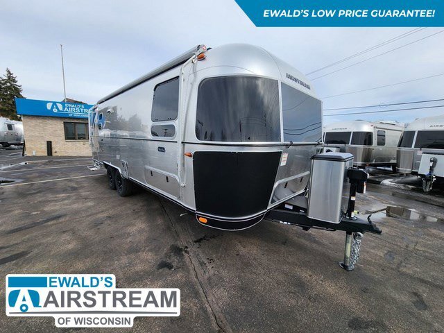 2025 Airstream Flying Cloud 27FB in hales corners WI