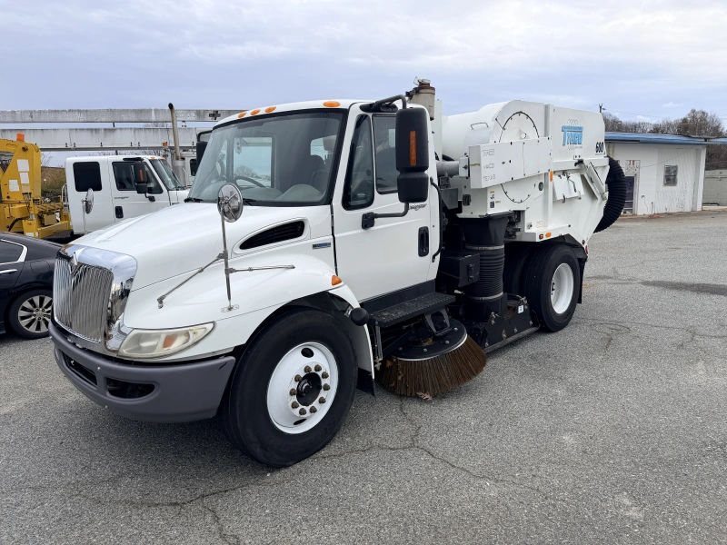2013 INTERNATIONAL 4000