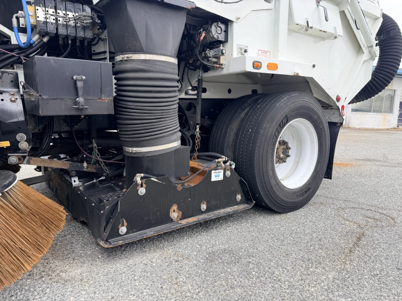 2013 INTERNATIONAL 4000