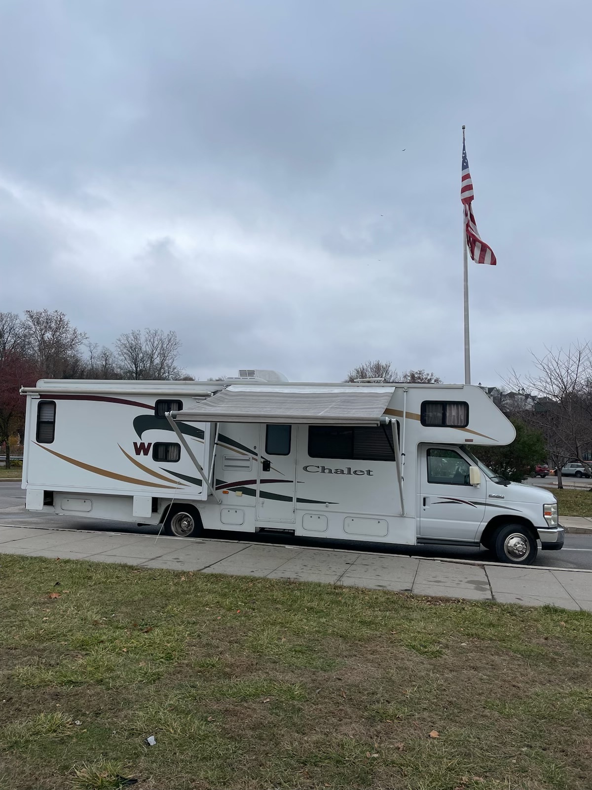 2009 Winnebago Chalet in peekskill NY