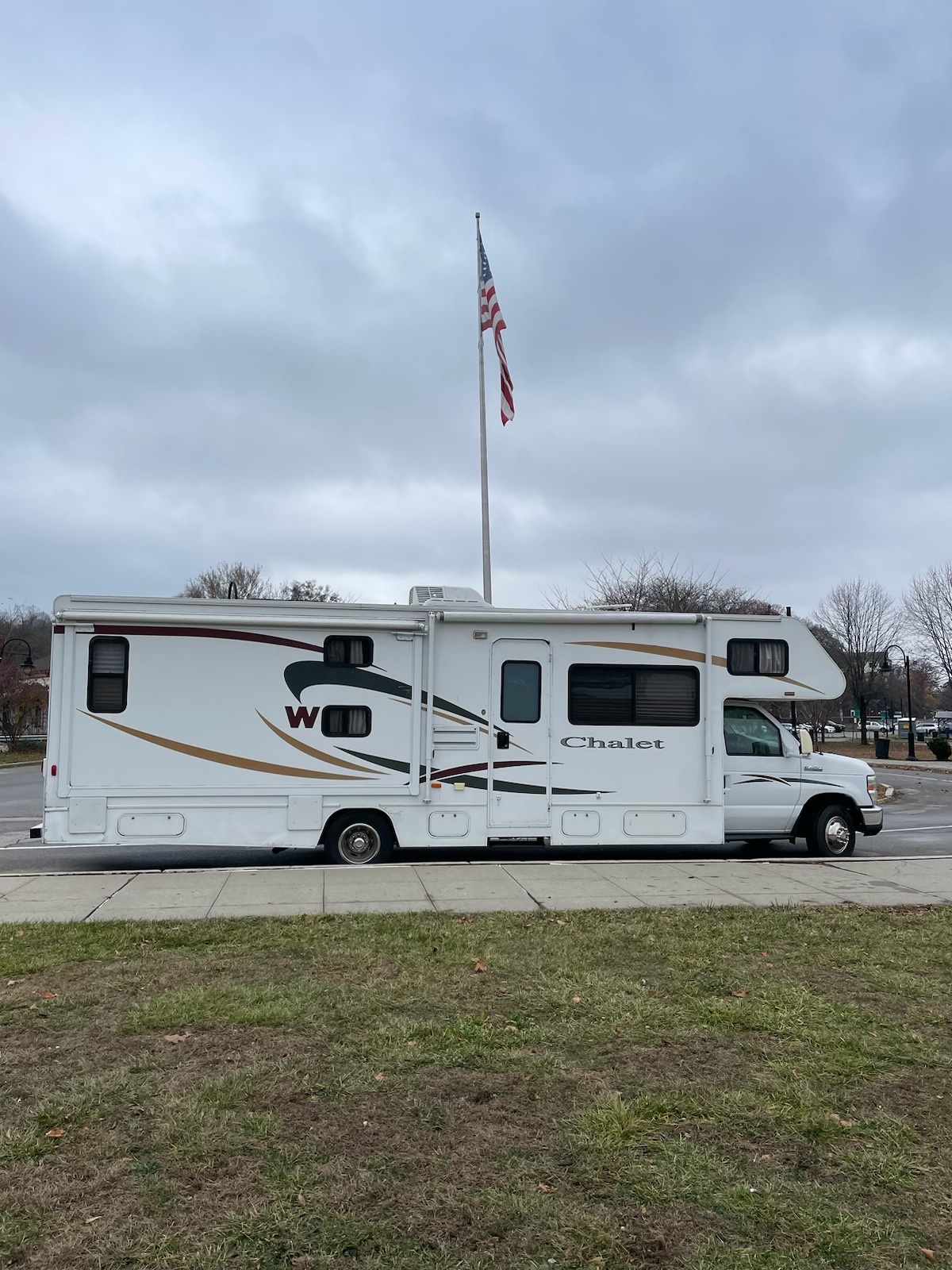 2009 Winnebago Chalet in peekskill NY