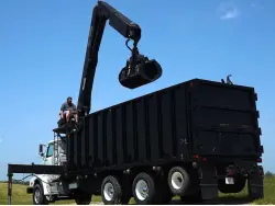 2003 WESTERN STAR 4900SA TRI-AXLE GRAPPLE TRUCK, CRANE TRUCK, KNUCKLEBOOMS, HAUL TRUCK.