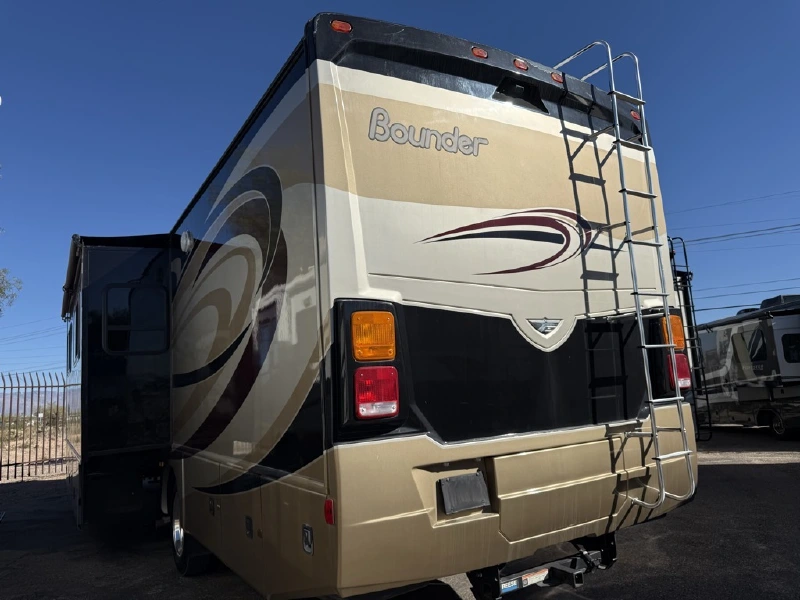2014 FLEETWOOD BOUNDER 35K