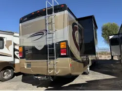 2014 FLEETWOOD BOUNDER 35K