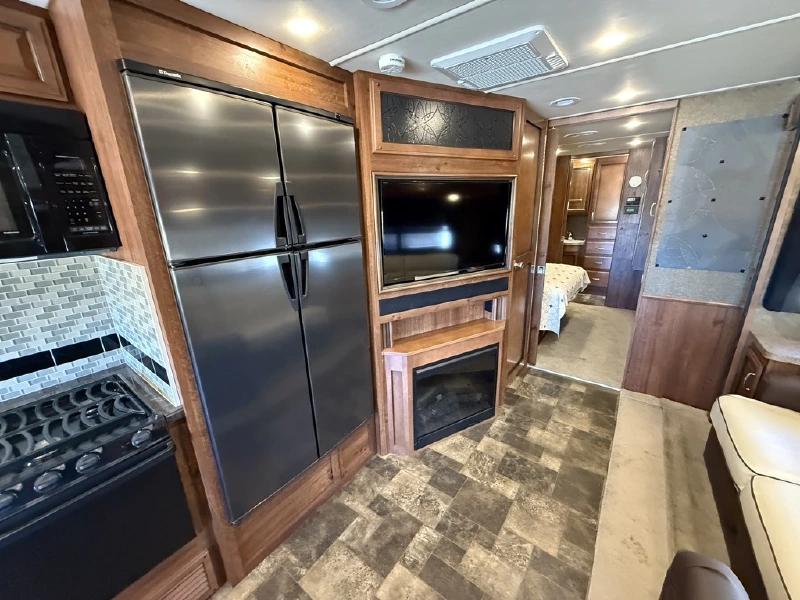 2014 FLEETWOOD BOUNDER 35K