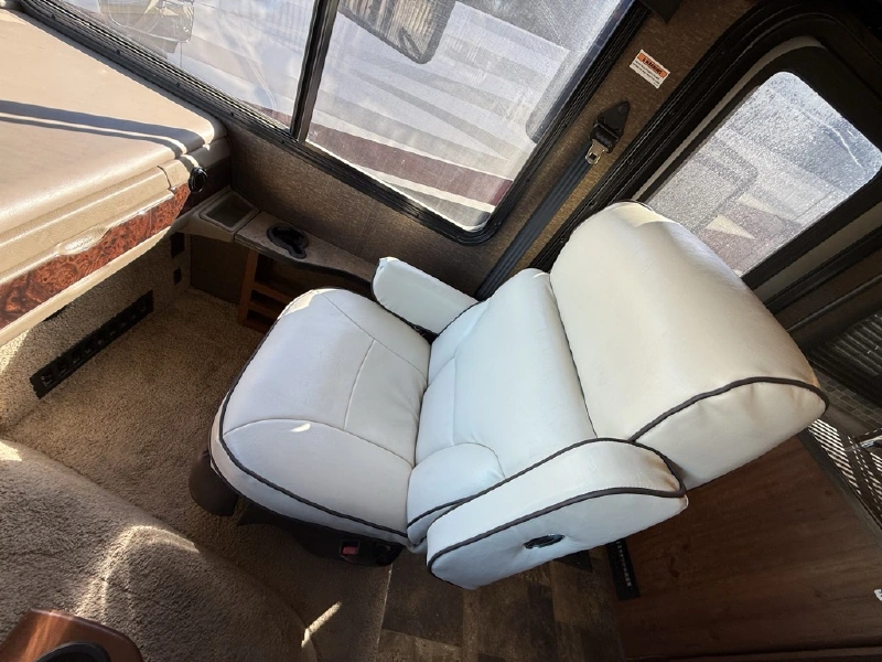 2014 FLEETWOOD BOUNDER 35K