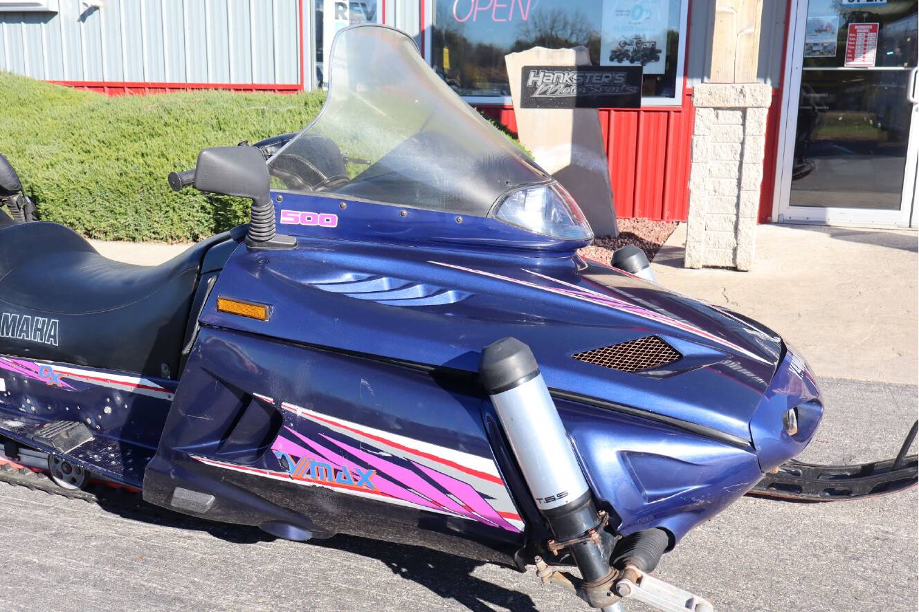 A photo of this 1995 Yamaha VMAX 500 DX