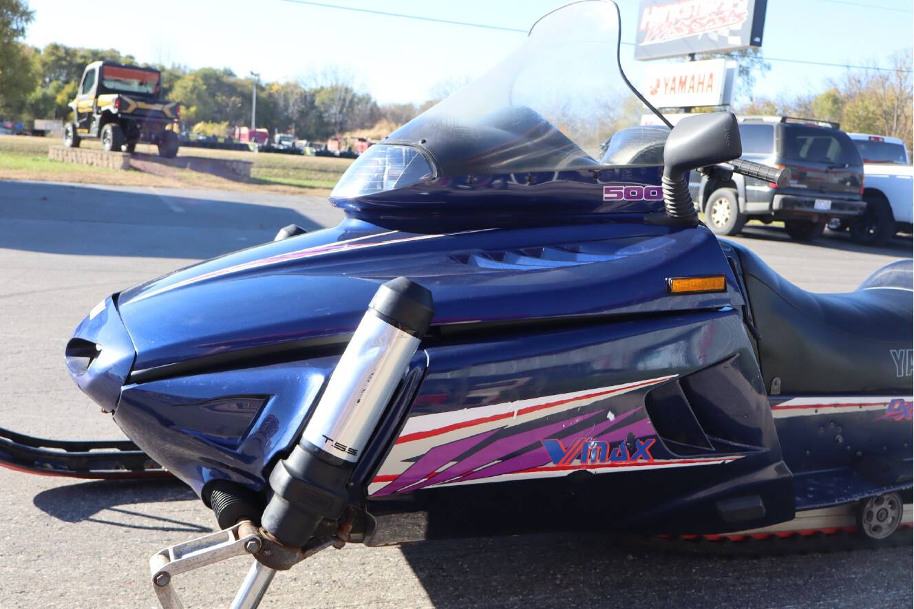 A photo of this 1995 Yamaha VMAX 500 DX
