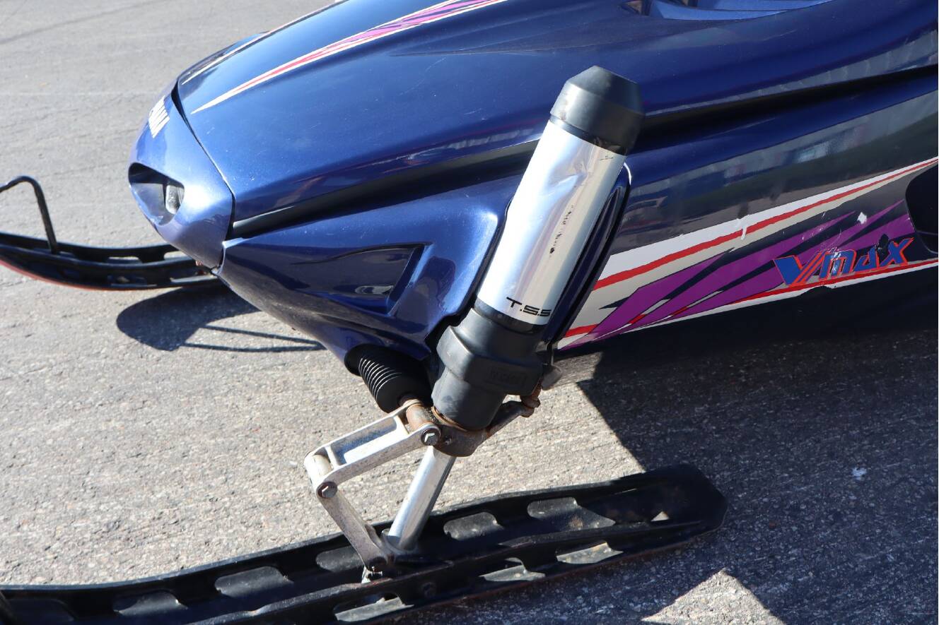 A photo of this 1995 Yamaha VMAX 500 DX