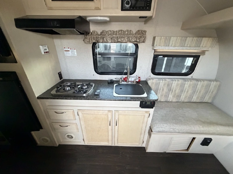 2019 WINNEBAGO WINNIE DROP 1710