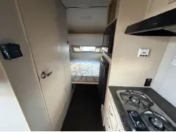 2019 WINNEBAGO WINNIE DROP 1710