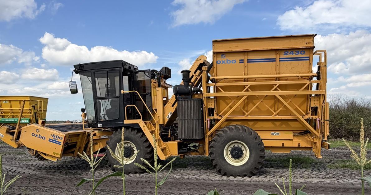 2016 OXBO 2430 in Crossville, TN