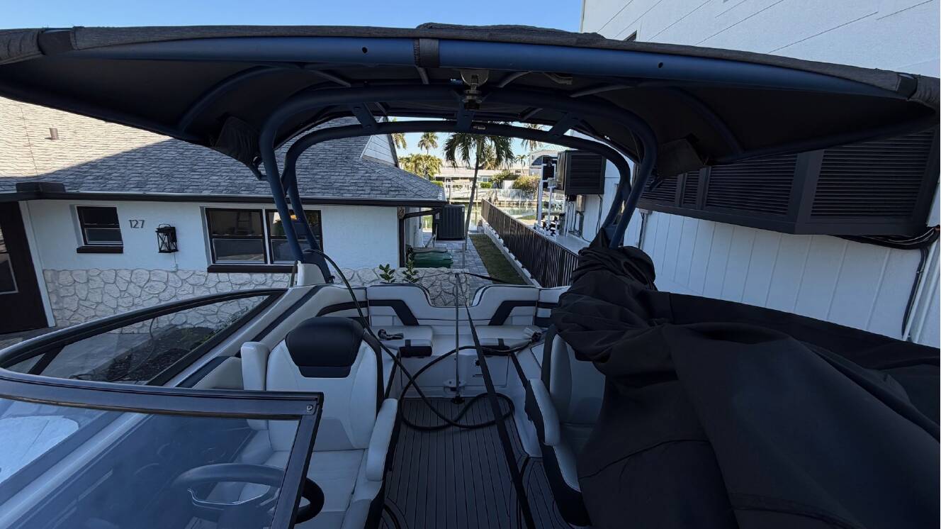 A photo of this 2020 Yamaha 242 Limited S E-Series
