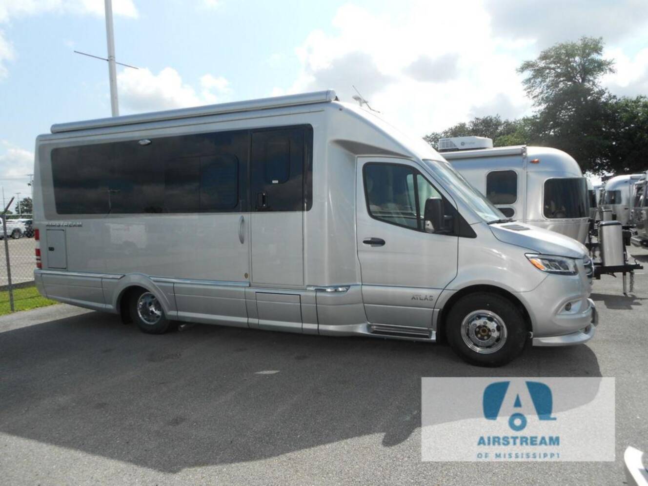 A photo of this 2024 Airstream Atlas Murphy Suite