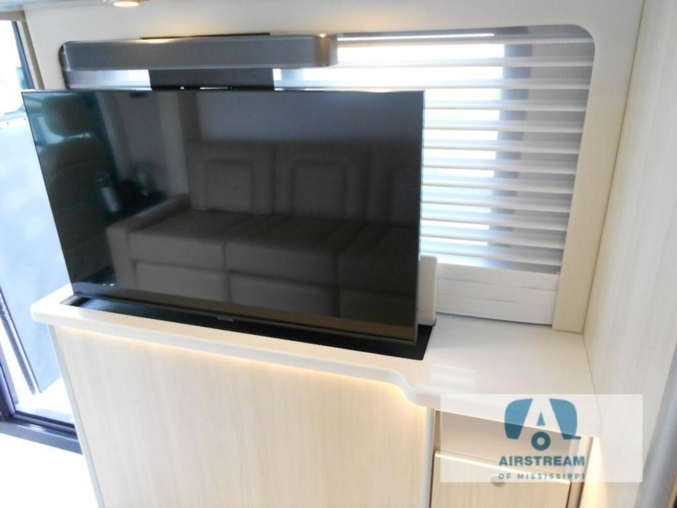 A photo of this 2024 Airstream Atlas Murphy Suite