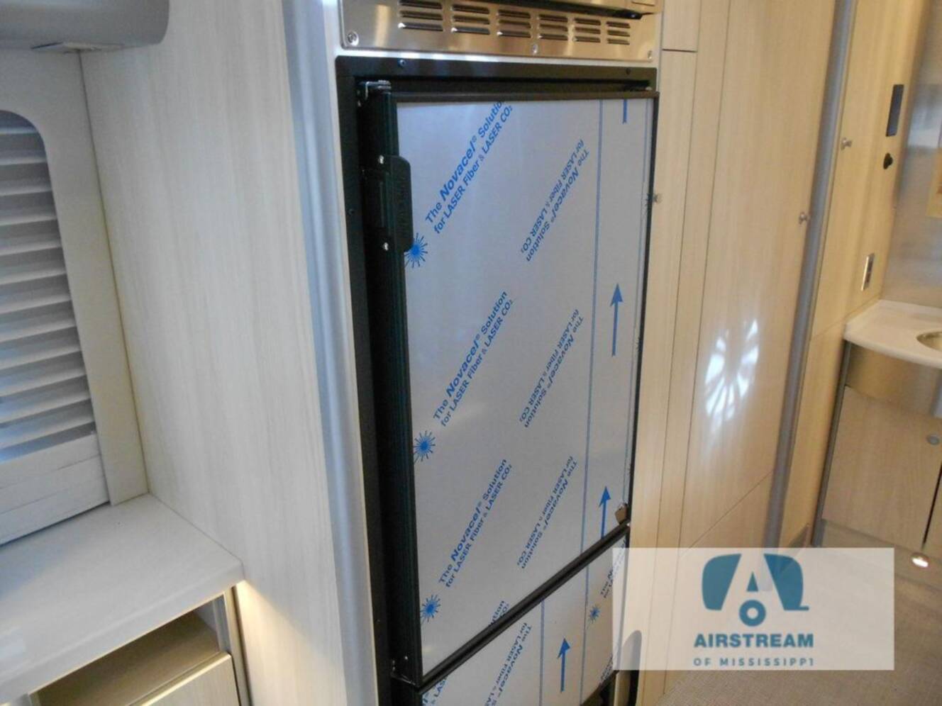 A photo of this 2024 Airstream Atlas Murphy Suite