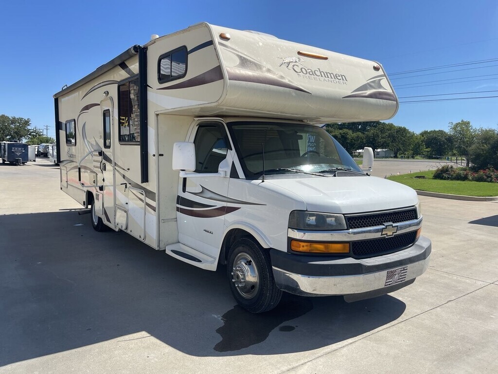 Used 2014 Coachmen Freelander 27BH For Sale in Cleburne, TX ...