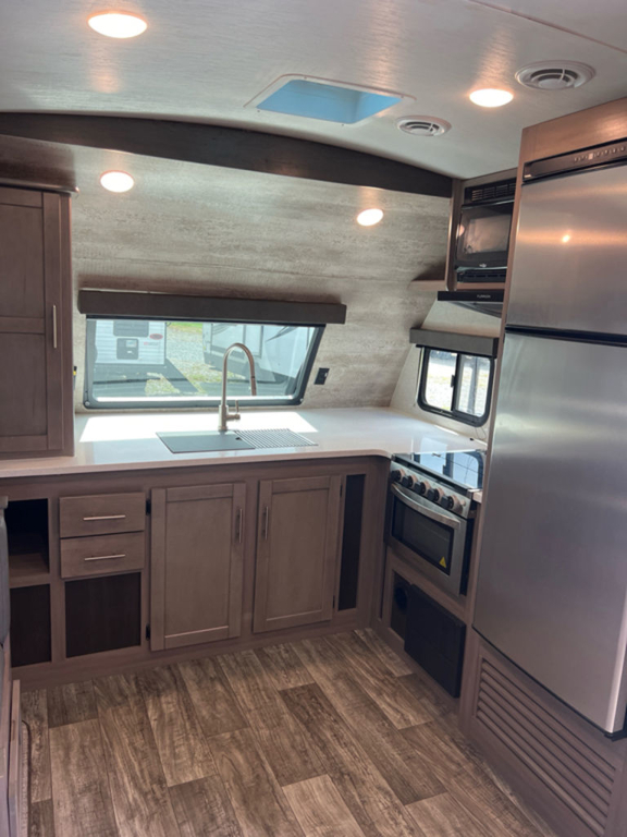 2022 Crossroads Sunset Trail Super Lite SS269FK in byron GA
