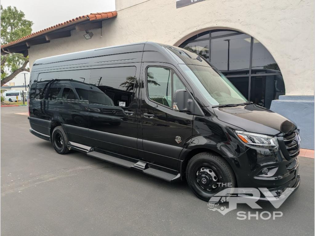 2026 Ogv Luxury Coach V-Drive 10OB RV