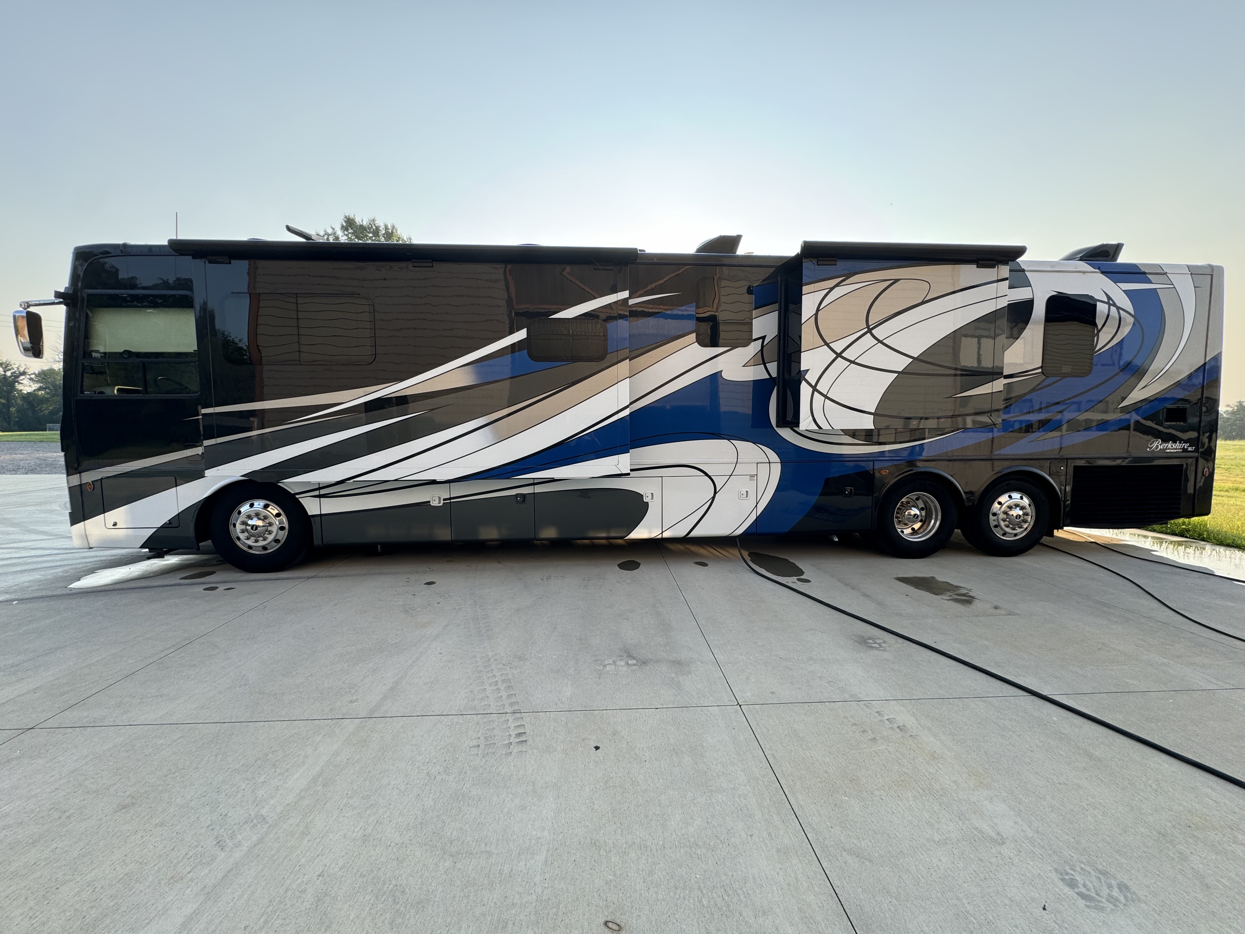 2022 Forest River BERKSHIRE XLT 45CA in evansville IN