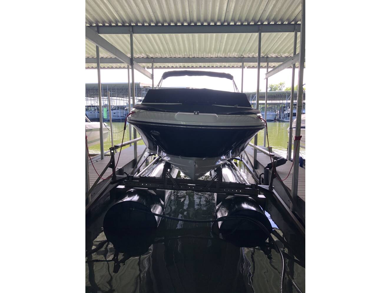 A photo of this 2020 Sea Ray 230 BOW RIDER