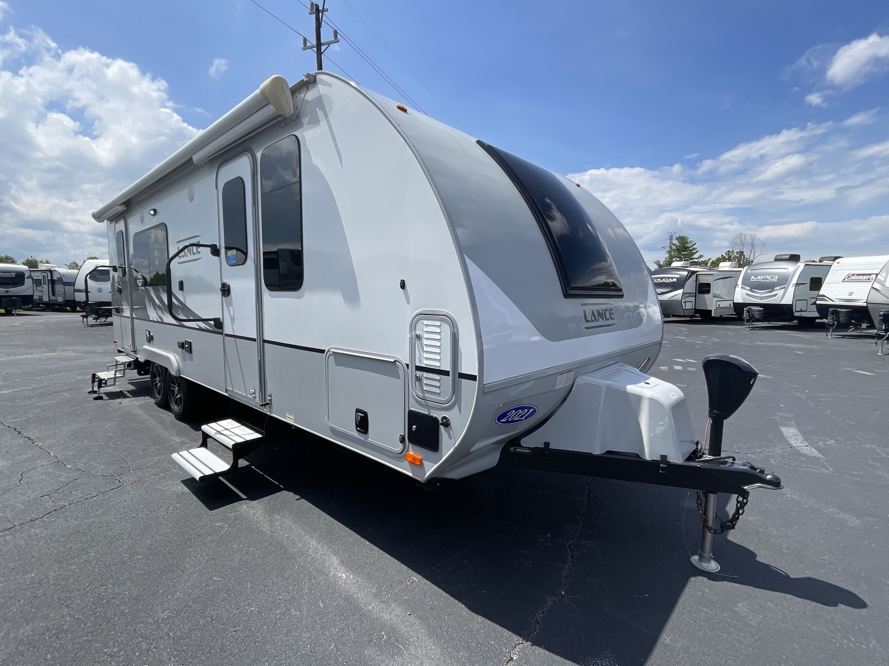 Lance 2285 For Sale