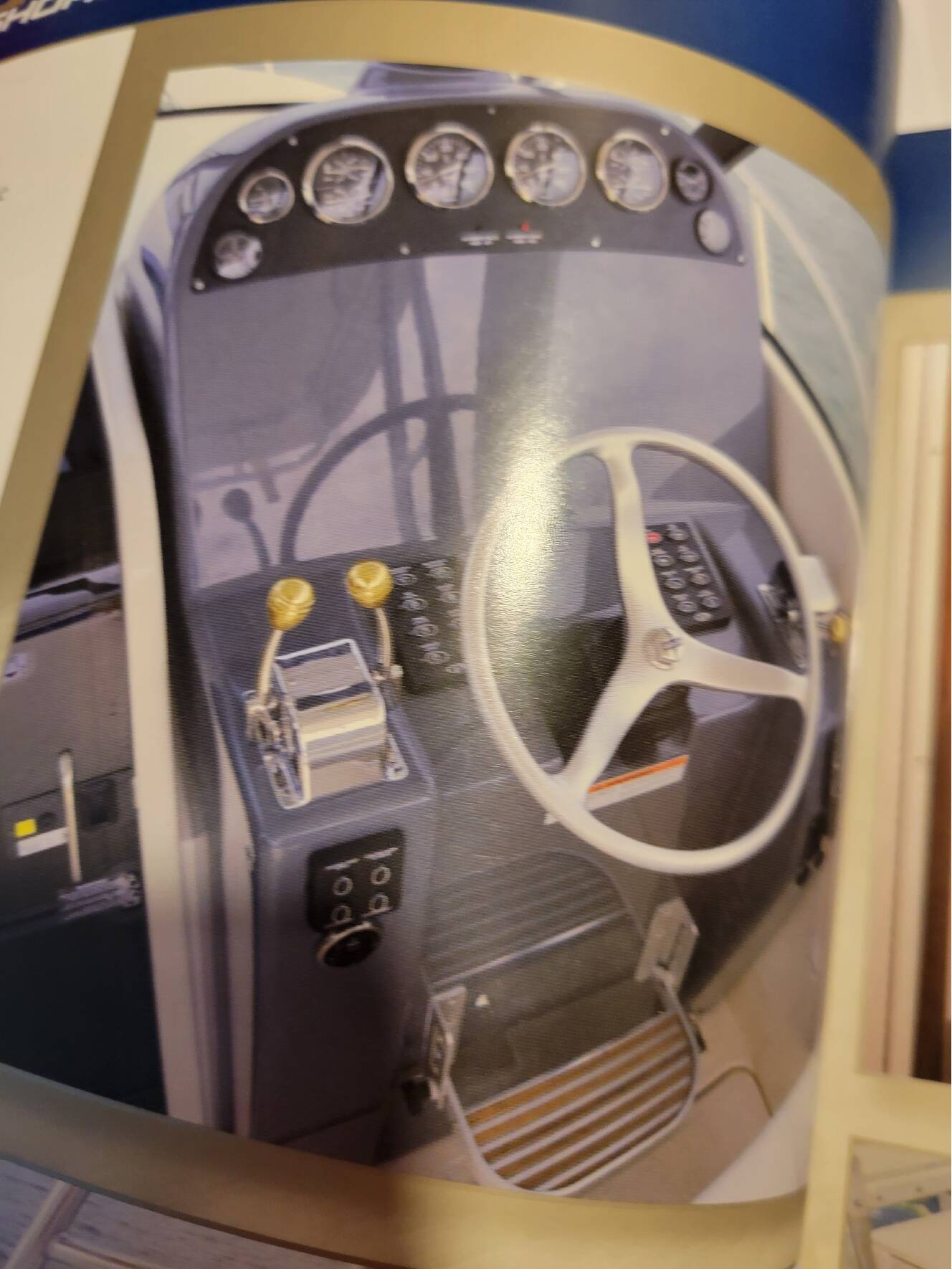 A photo of this 1999 Pursuit 3100 Offshore