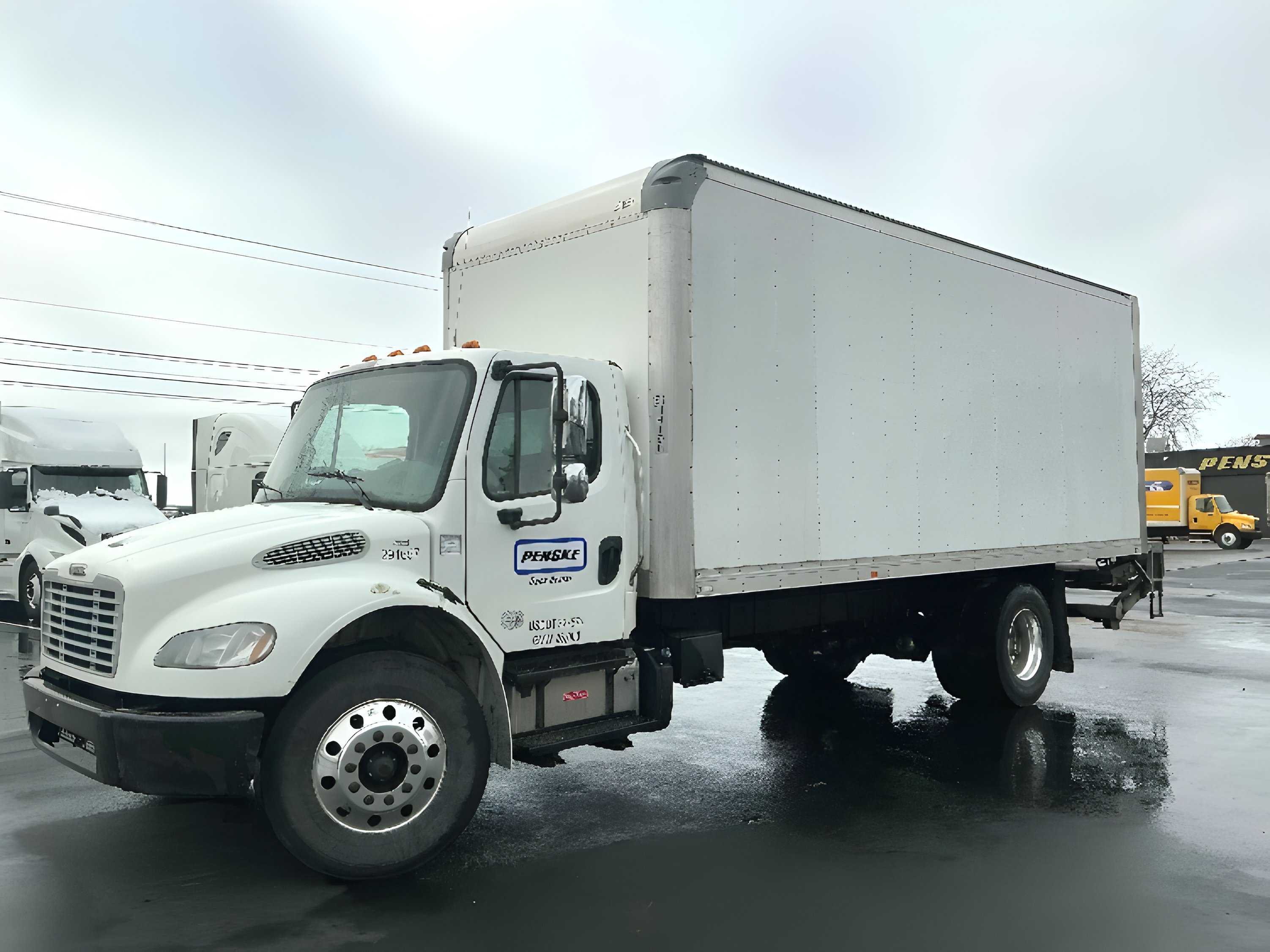 2020 FREIGHTLINER BUSINESS CLASS M2 106 in Louisville, KY