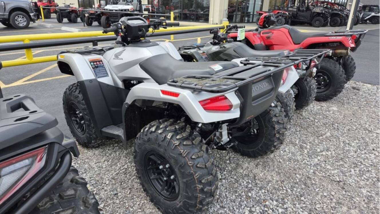 A photo of this 2026 Honda® FourTrax Rubicon 700 4x4 Automatic Matte Silver