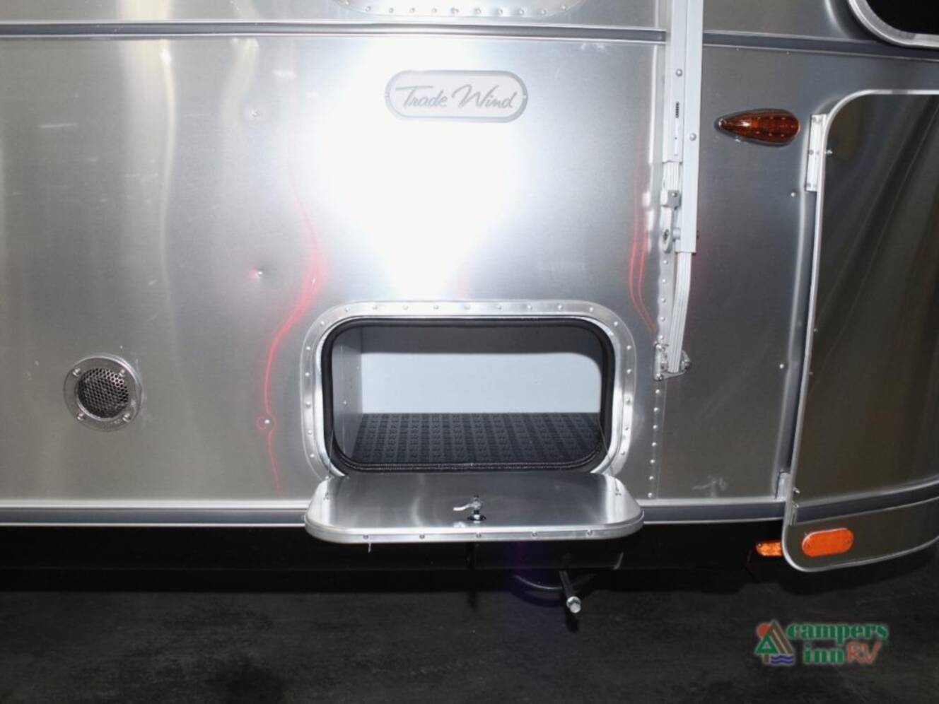 A photo of this 2026 Airstream Trade Wind 25FBQ