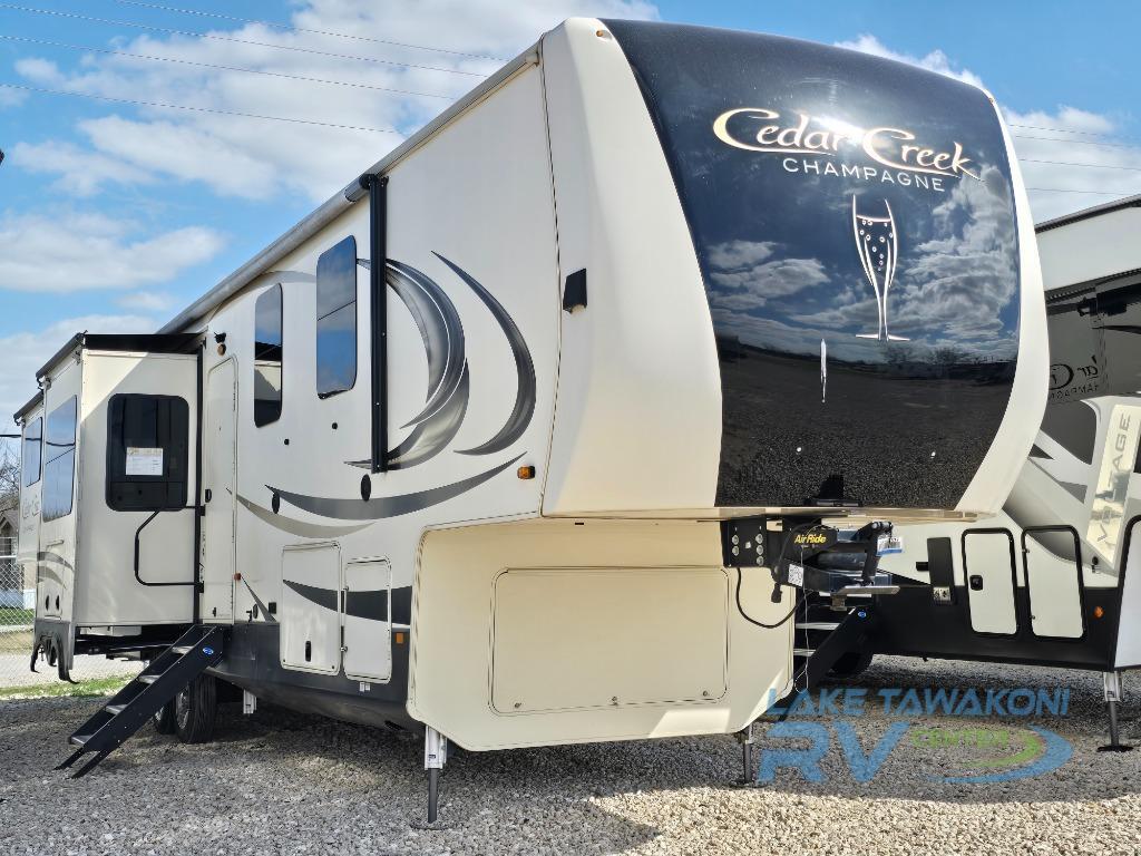2020 Forest River Rv Cedar Creek Champagne Edition 38ERD in west tawakoni TX