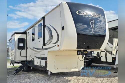 2020 Forest River Rv Cedar Creek Champagne Edition 38ERD in west tawakoni TX