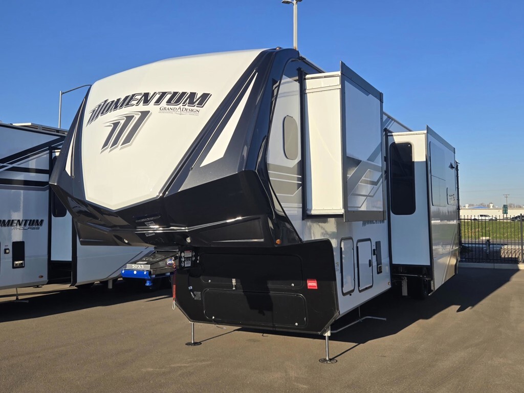 2026 Grand Design Momentum 392M 394M in ripon CA