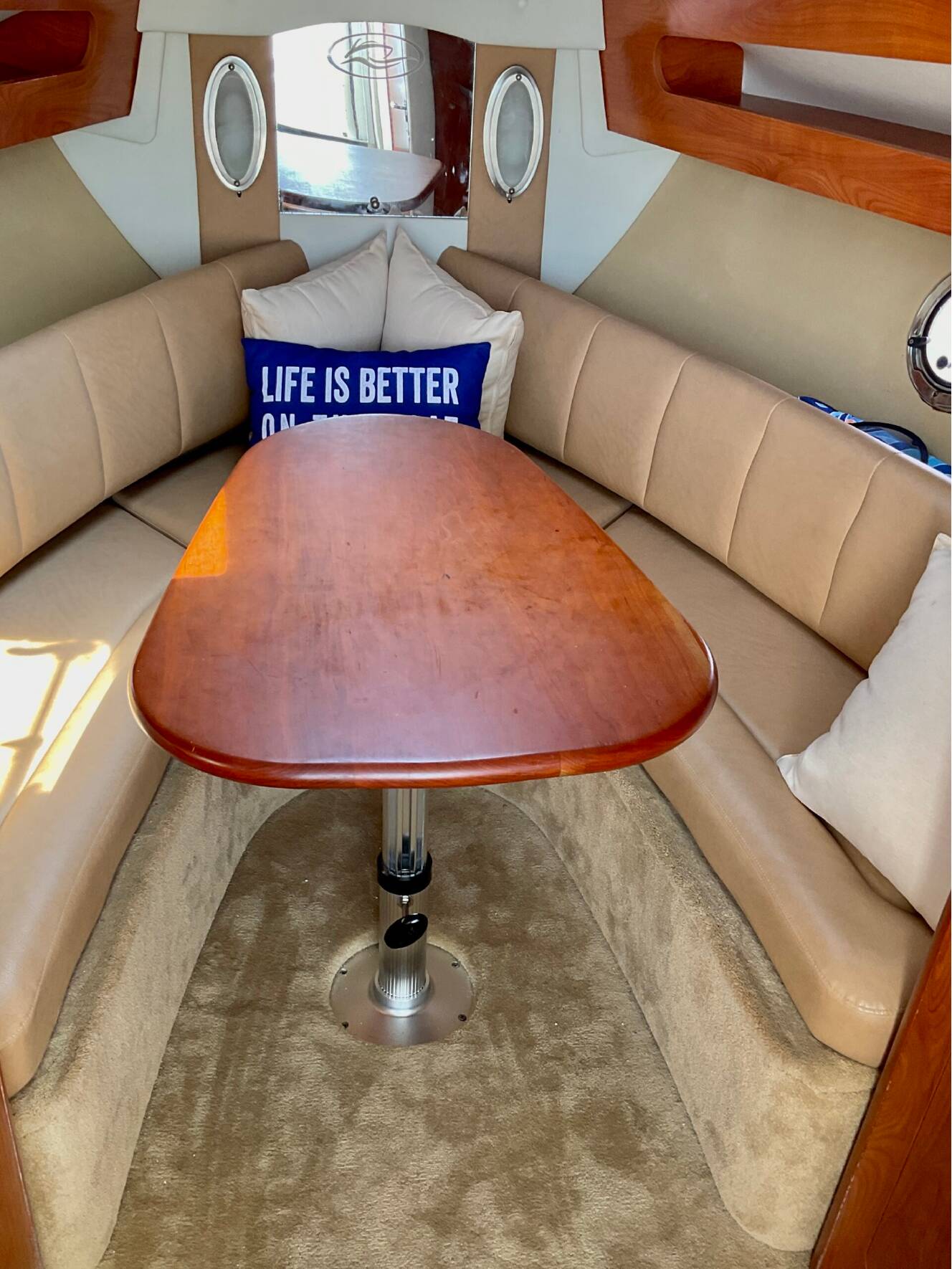 A photo of this 2013 Rinker 290 Express Cruiser