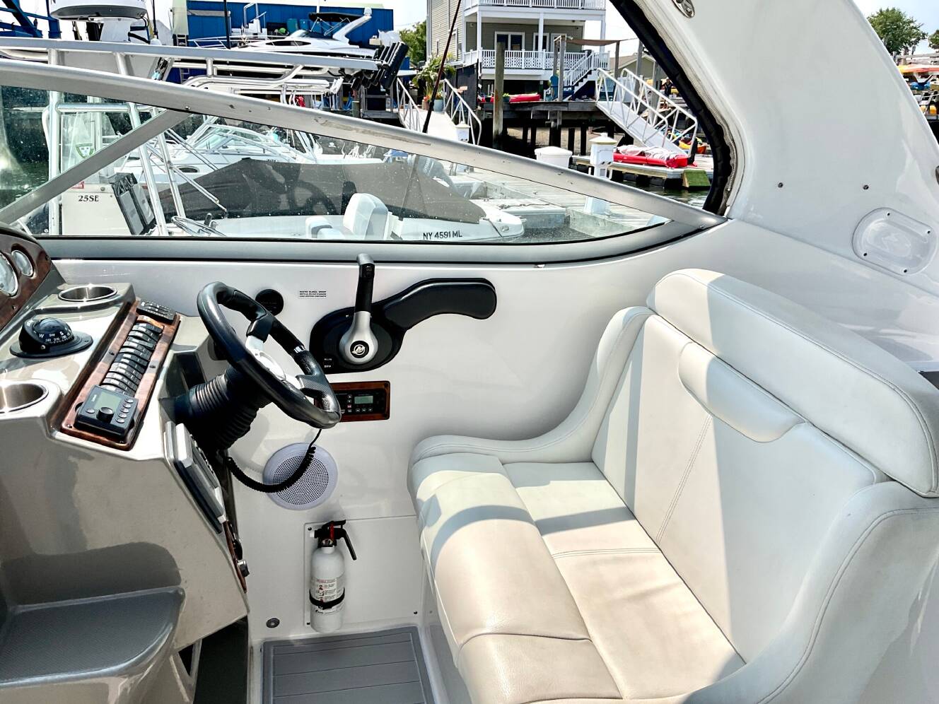 A photo of this 2013 Rinker 290 Express Cruiser