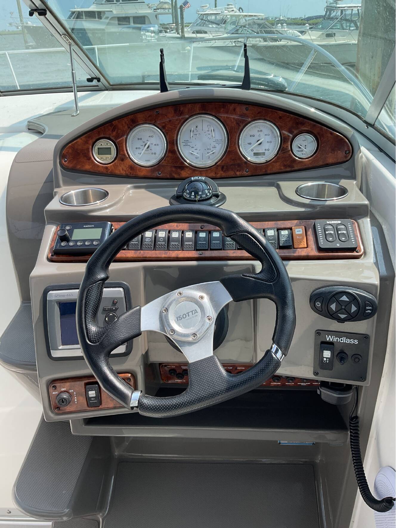 A photo of this 2013 Rinker 290 Express Cruiser
