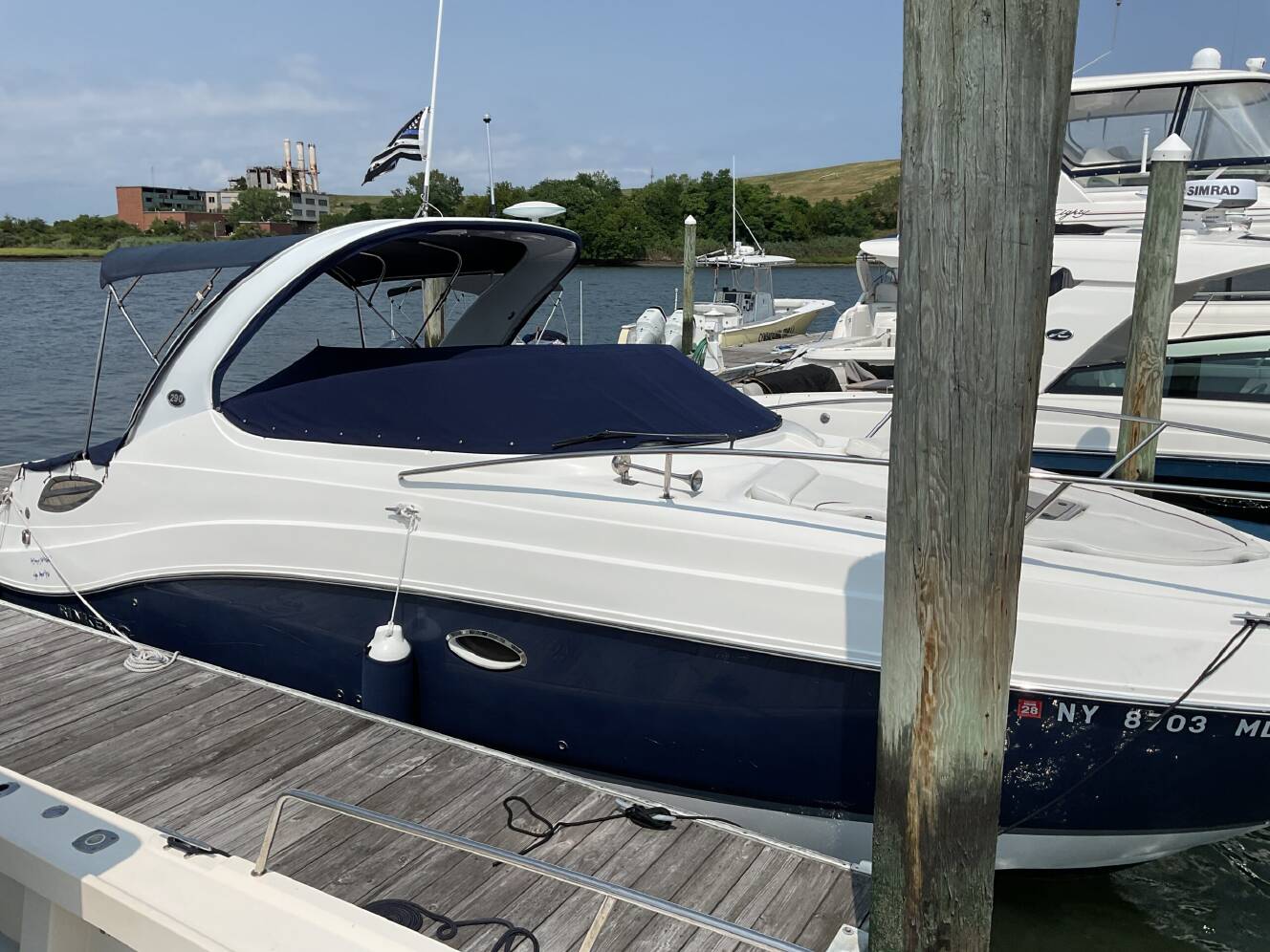 A photo of this 2013 Rinker 290 Express Cruiser