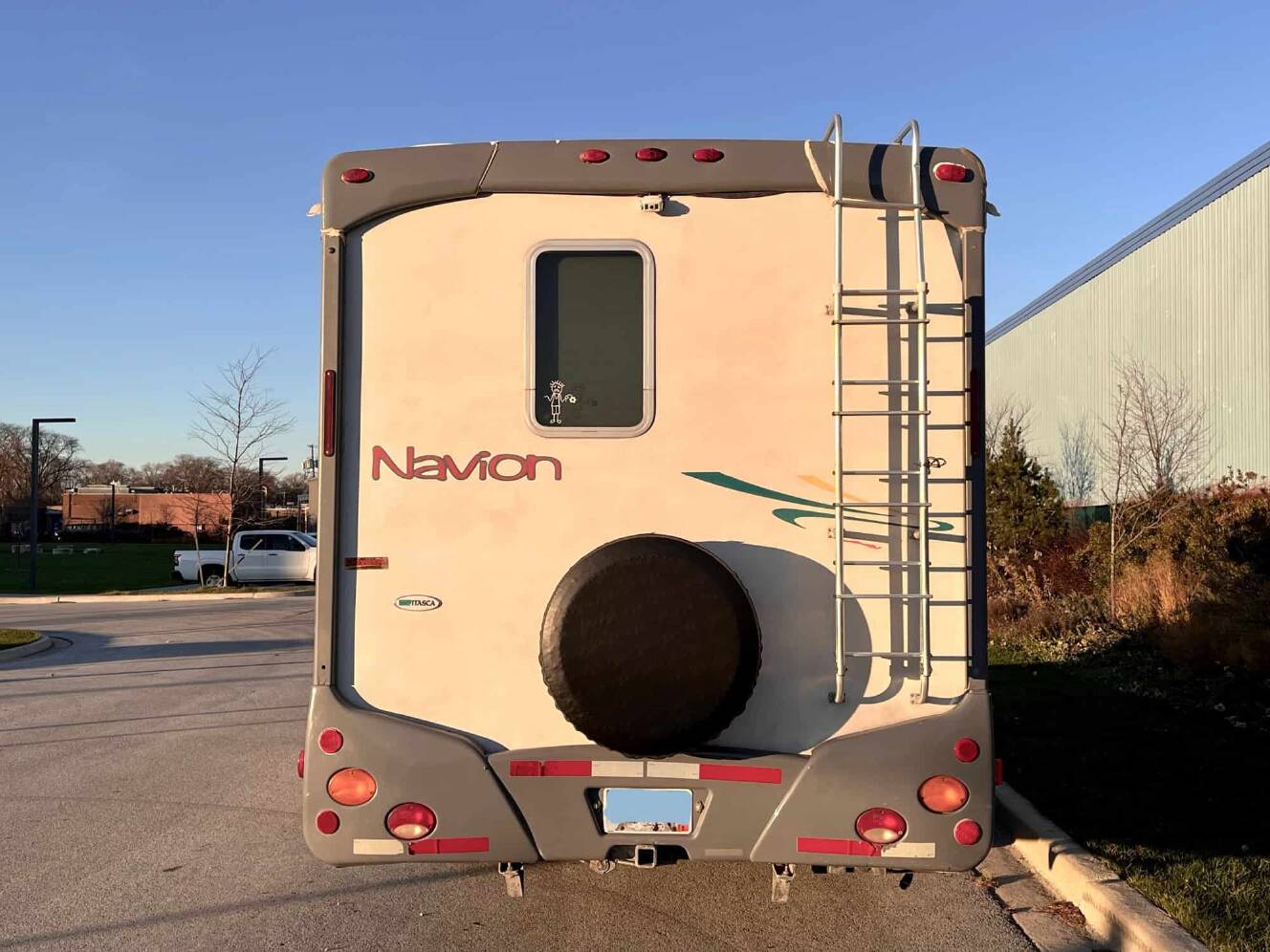 A photo of this 2007 Itasca NAVION 23H