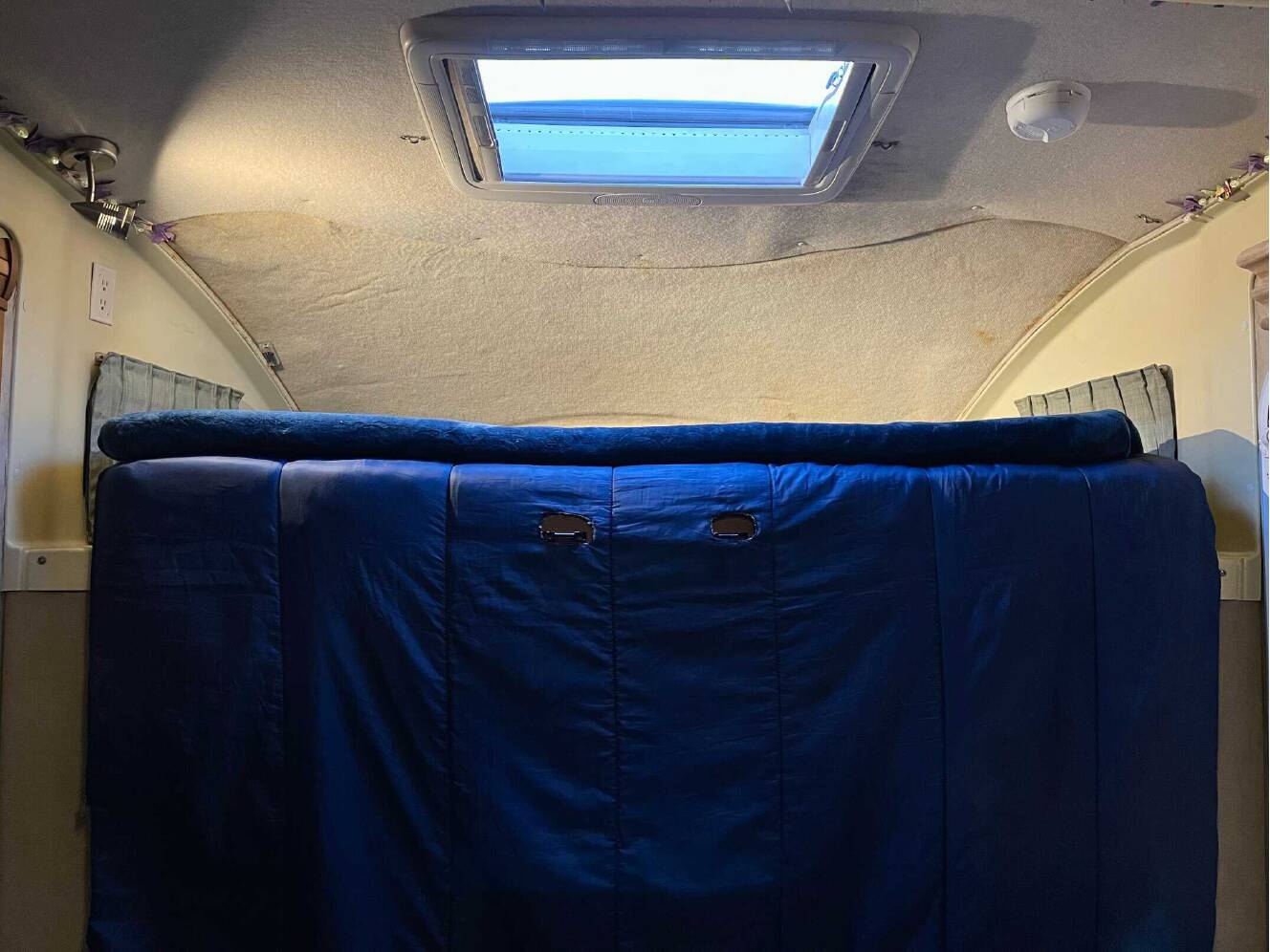 A photo of this 2007 Itasca NAVION 23H