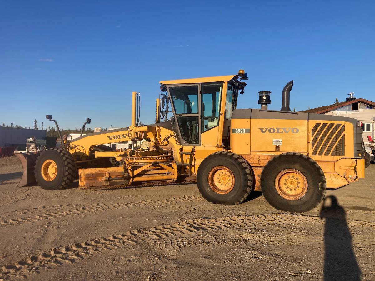 2007 VOLVO 990 Grader in Fairbanks, AK