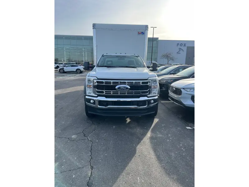 2025 FORD F600