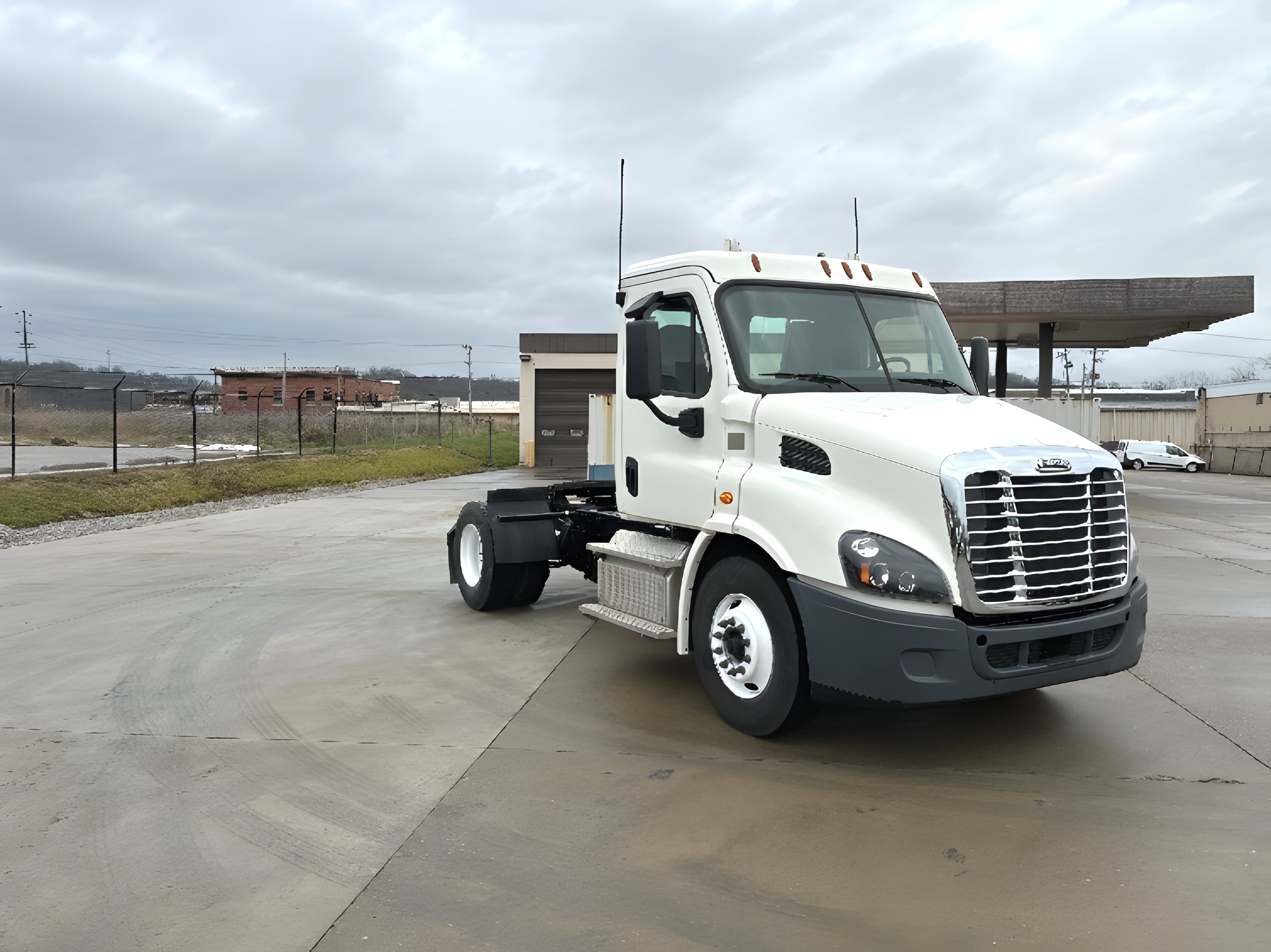 2018 FREIGHTLINER CASCADIA 113 in Parkersburg, WV