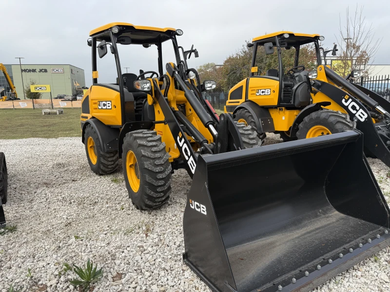 2025 JCB 407