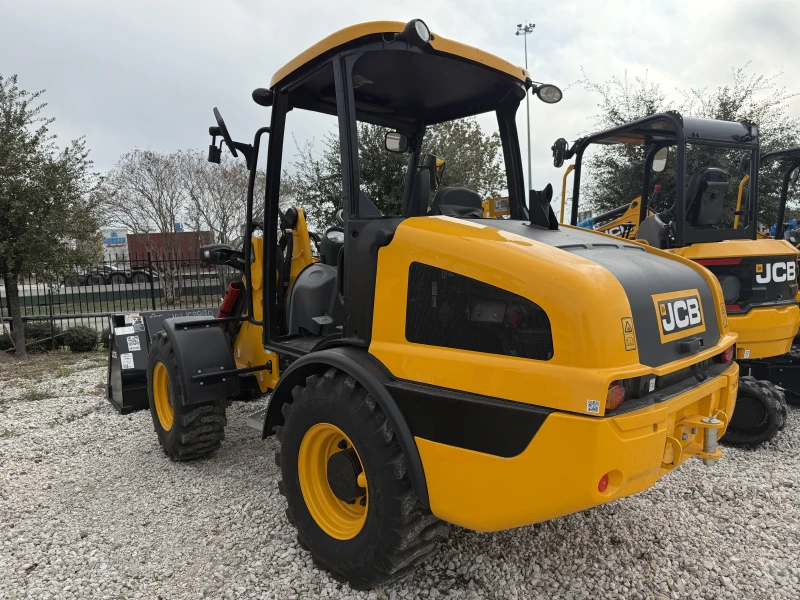 2025 JCB 407