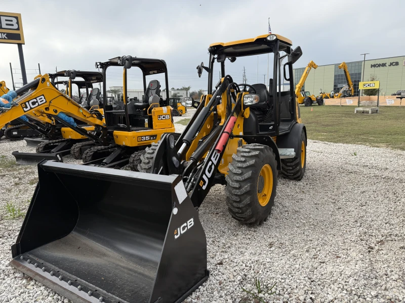 2025 JCB 407