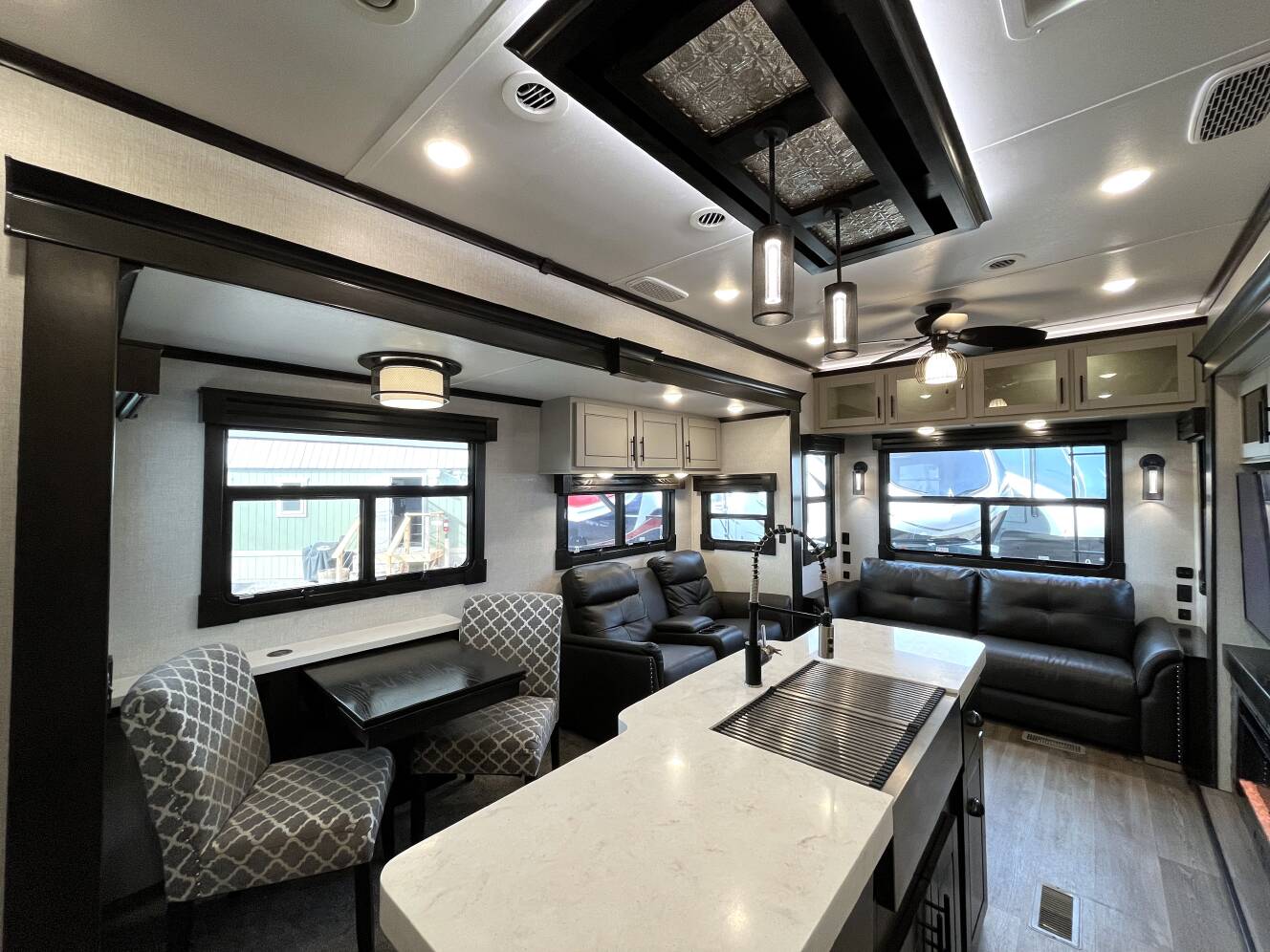 A photo of this 2021 Redwood REDWOOD 3901MB