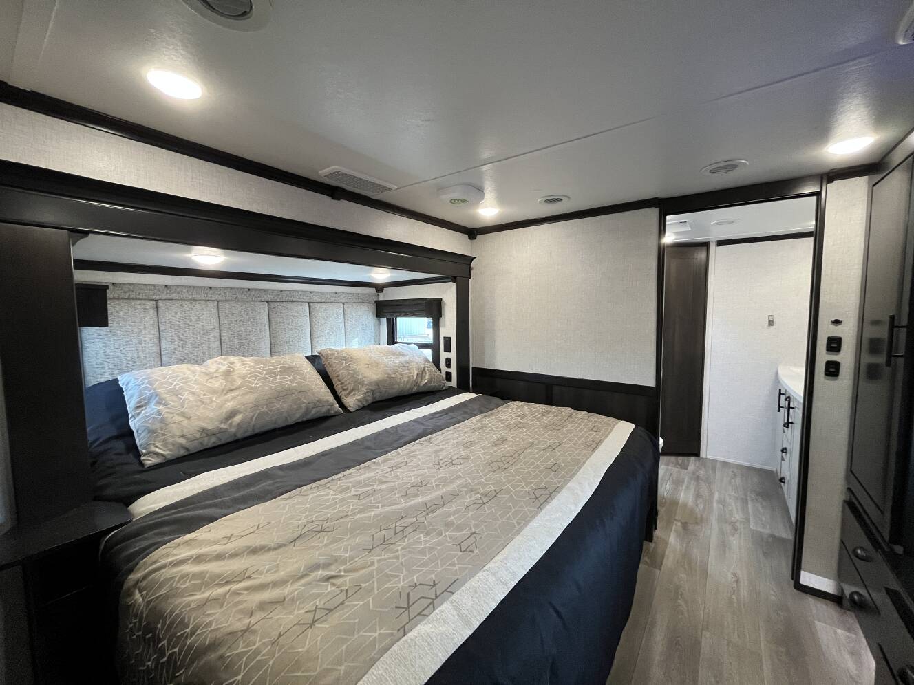 A photo of this 2021 Redwood REDWOOD 3901MB