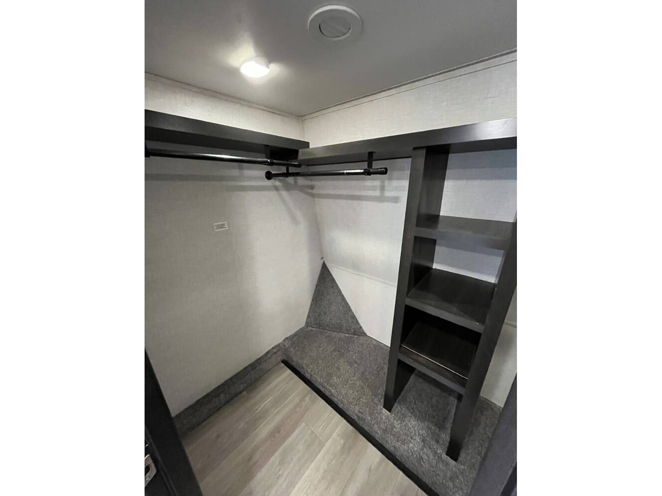 A photo of this 2021 Redwood REDWOOD 3901MB
